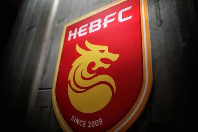 “他是我有幸共事过的最敬业的球员，萨拉赫非常努力地去提升自己，这当然不可能是一蹴而就的，而是通过辛苦工作得来的回报。